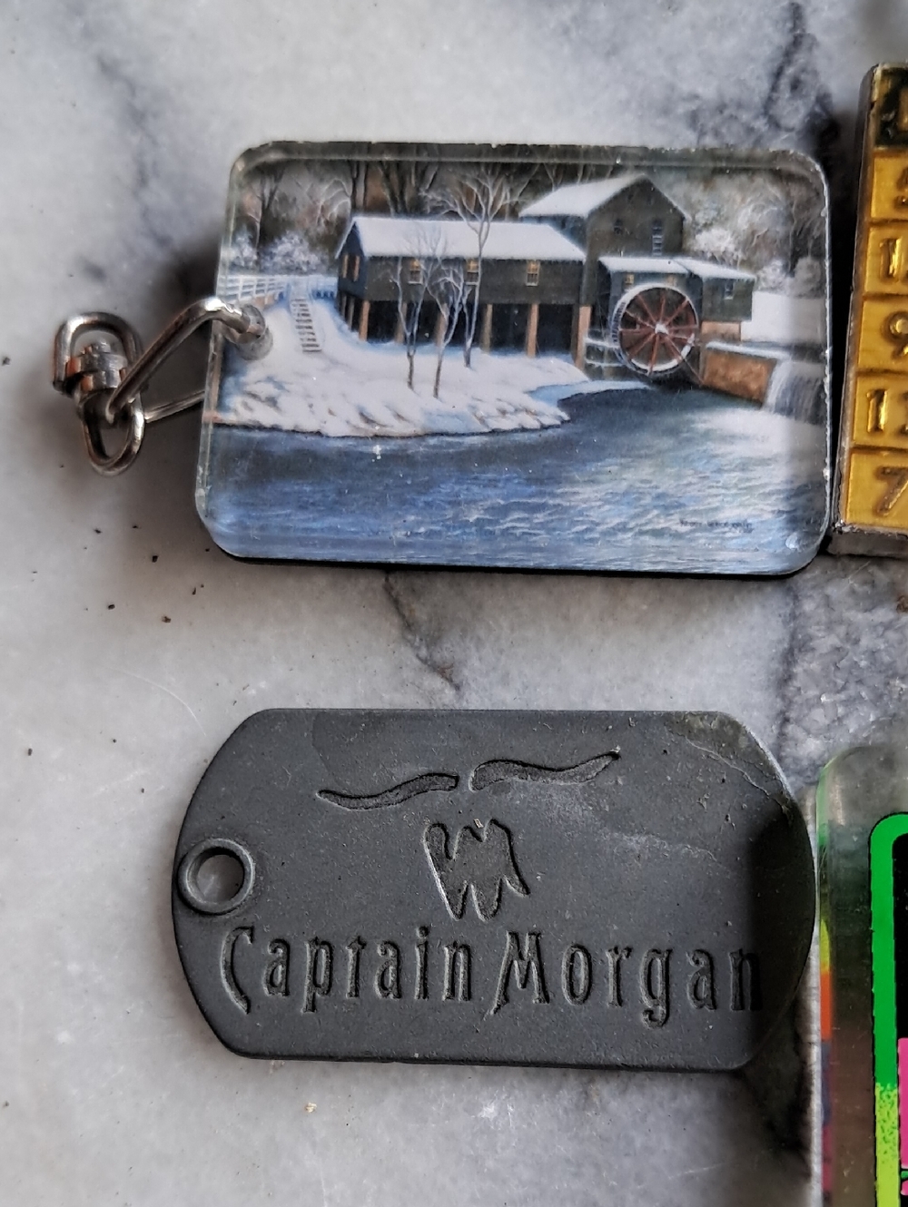 Vintage keychains - Picture 3 of 7